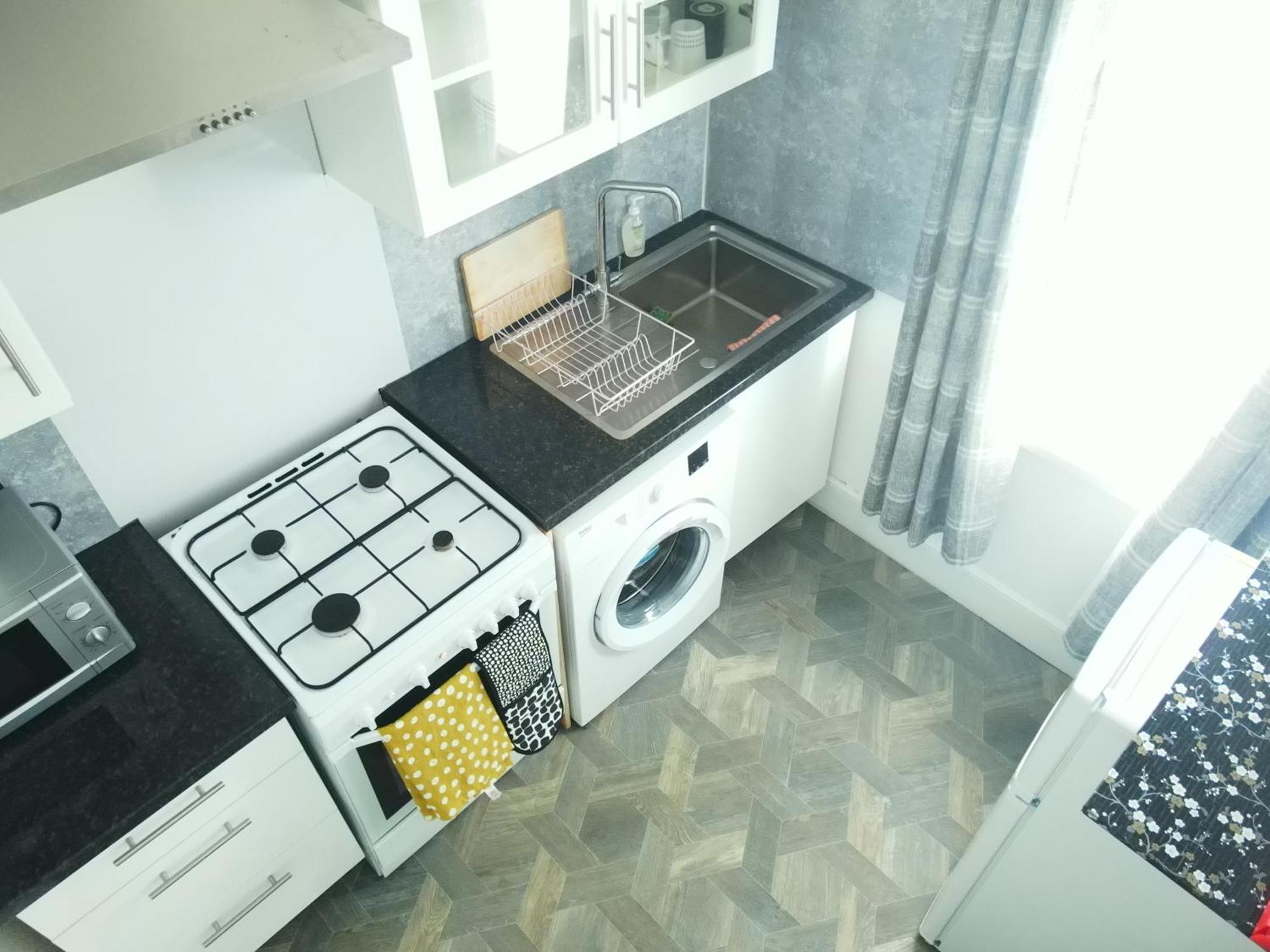 Service Accommodation 2 Bed Room Apartment In Newport South Wales Near Celtic Manor Icc Wales Exterior photo